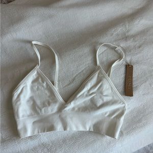 NWT skims soft smoothing bralette